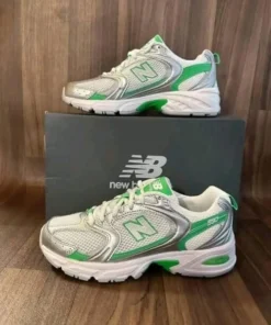 sneakers restpartijen pallets nederland